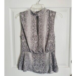 BCBG Max Azria   NWT Womens Top Gray Snakeskin Print XS Keyhole Neck And Peplum